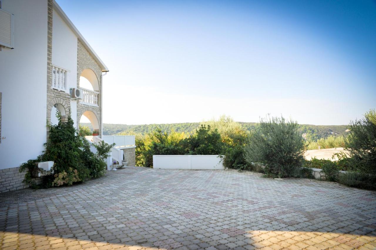 Apartments With A Parking Space Kampor, Rab - 14998 Exterior foto